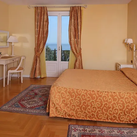 Sofia 4* גרדונה ריביירה