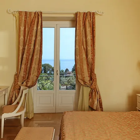 Hotel Sofia Gardone Riviera