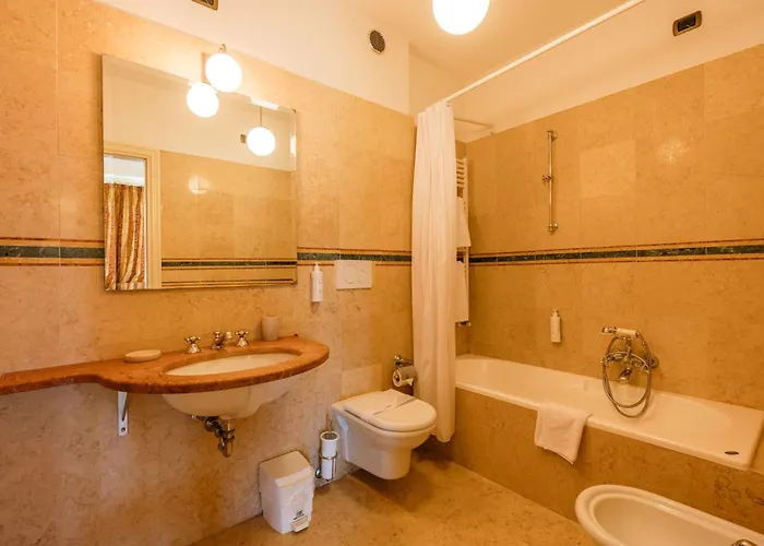 Hotel Sofia 4*