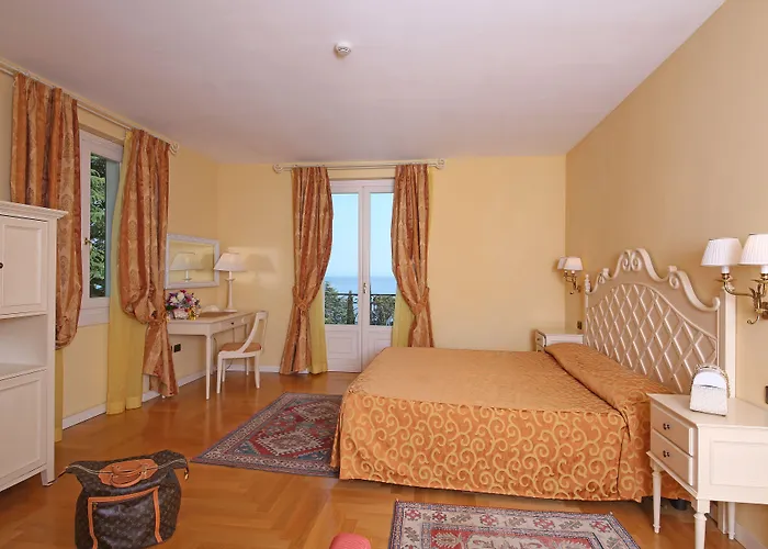 Sofia Hotel Gardone Riviera