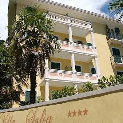 Sofia 호텔 4*