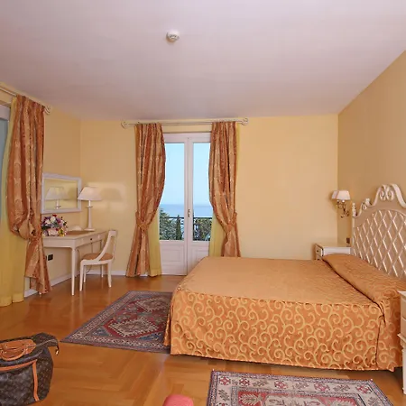 Sofia Hotel Gardone Riviera